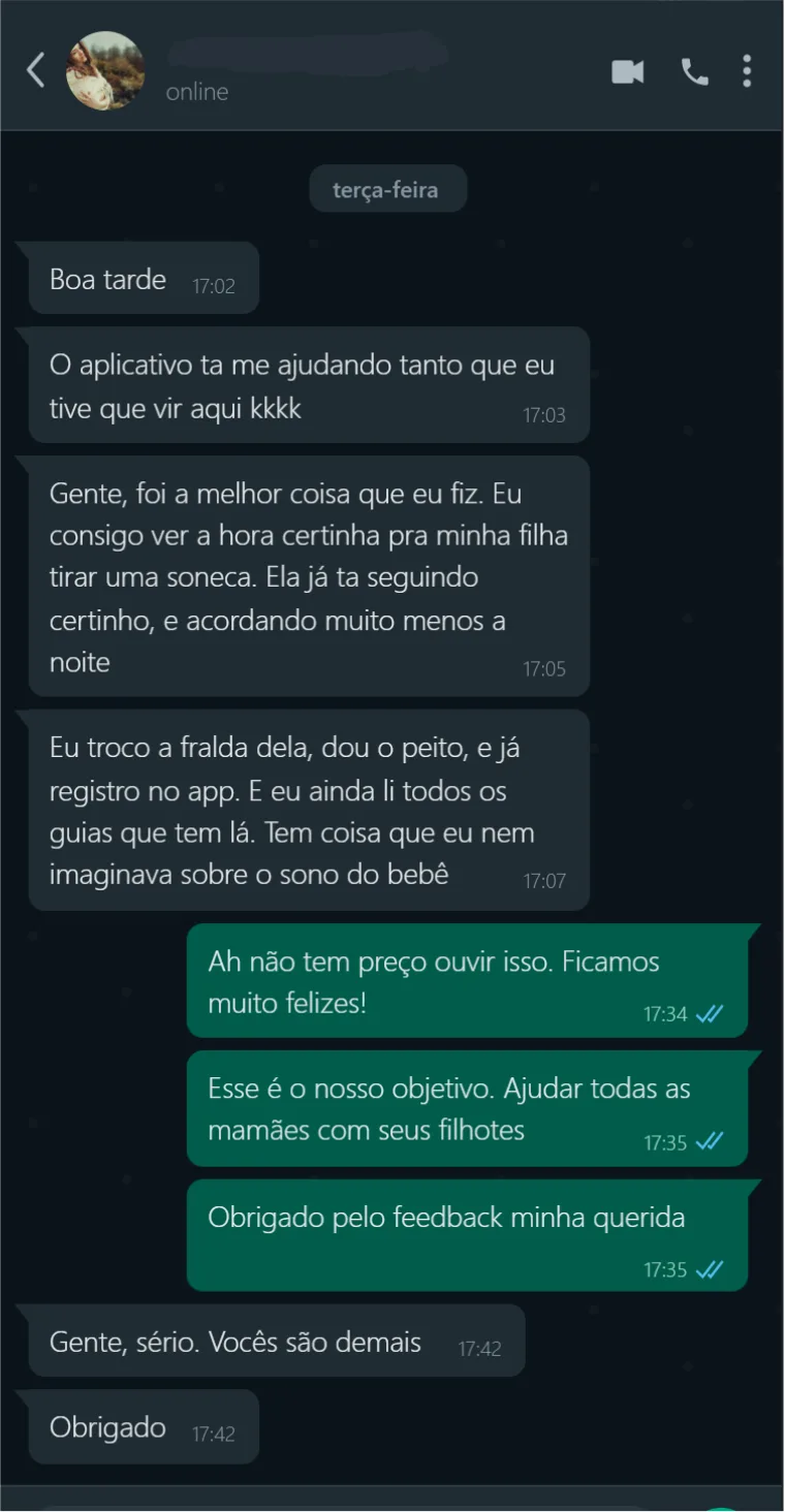 Conversa no WhatsApp: mãe comenta o relatório para o pediatra.